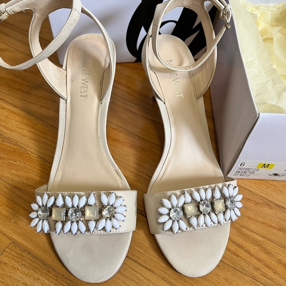 Nine West Embellished ‘Daisy’ heeled Sandals - Picture 2 of 7